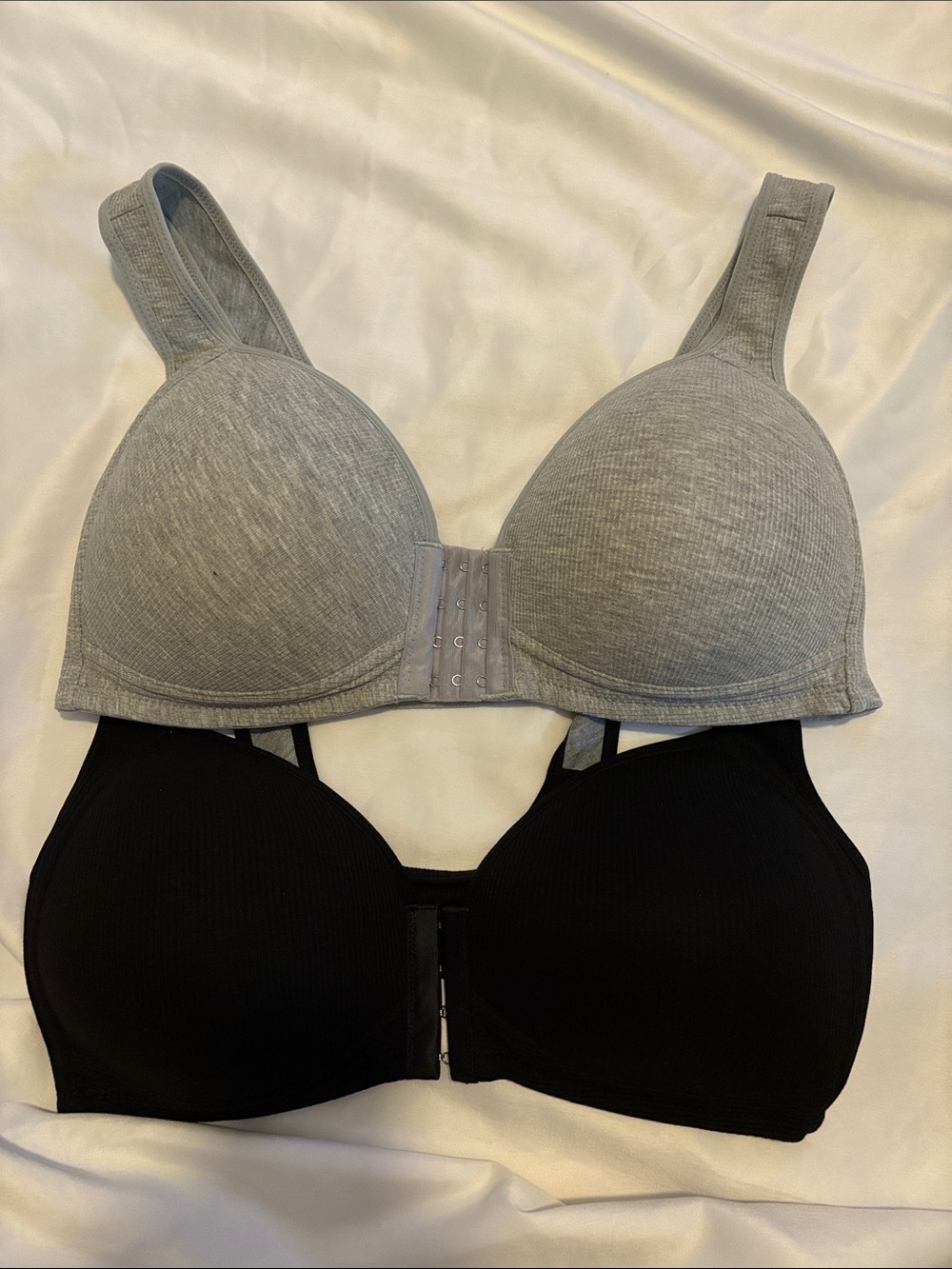 Everyday Seamless T-Shirt Bra Set - Gray & Black